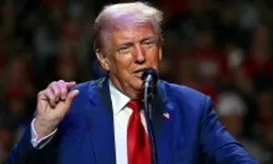 Ông Trump đưa ra lời hứa với nữ cử tri